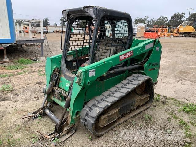 Bobcat T550 スキッドステアローダー