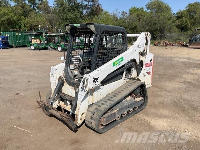 Bobcat T590 スキッドステアローダー