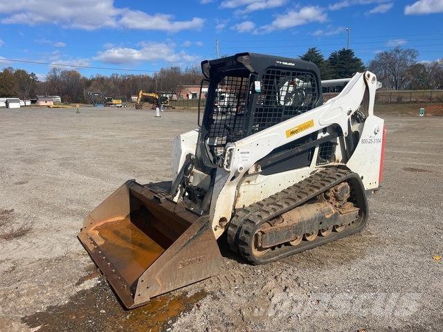 Bobcat T590 スキッドステアローダー