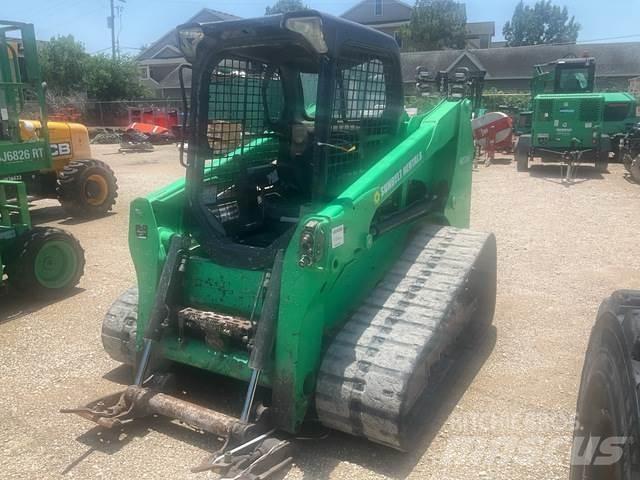 Bobcat T630 スキッドステアローダー