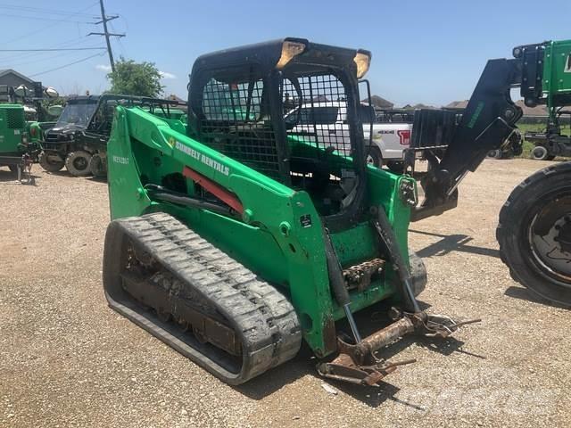 Bobcat T630 スキッドステアローダー