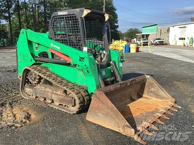 Bobcat T630 スキッドステアローダー