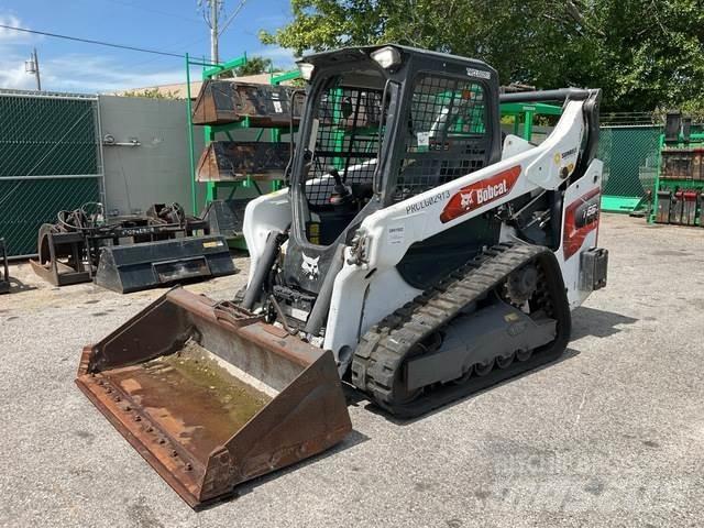Bobcat T66 スキッドステアローダー