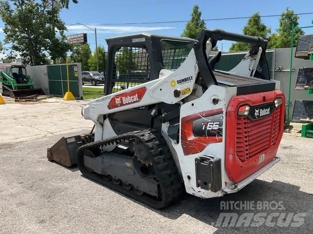 Bobcat T66 スキッドステアローダー