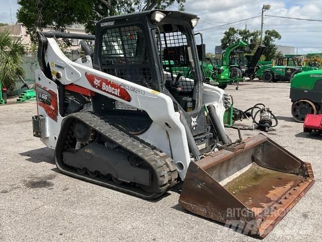 Bobcat T66 スキッドステアローダー