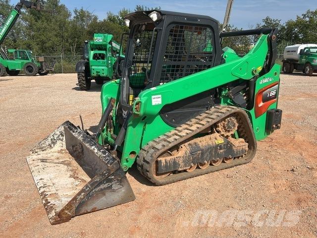 Bobcat T66 スキッドステアローダー