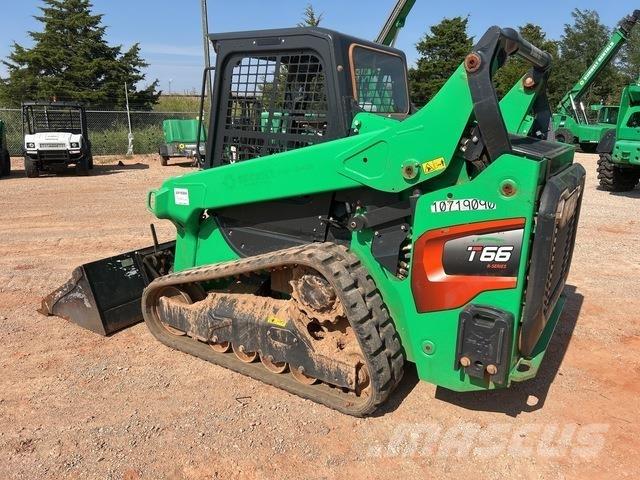 Bobcat T66 スキッドステアローダー