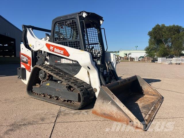 Bobcat T66 スキッドステアローダー