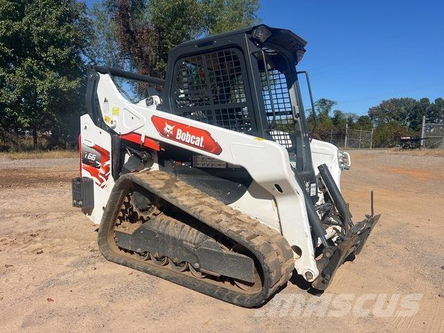 Bobcat T66 スキッドステアローダー