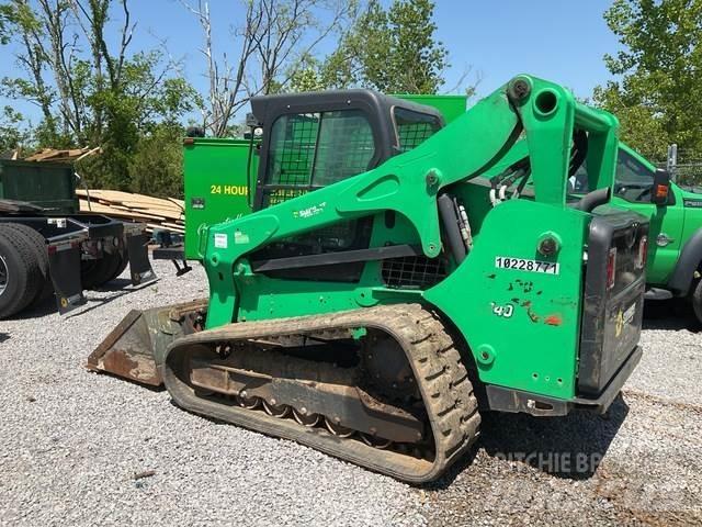 Bobcat T740 スキッドステアローダー
