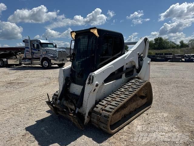 Bobcat T740 スキッドステアローダー