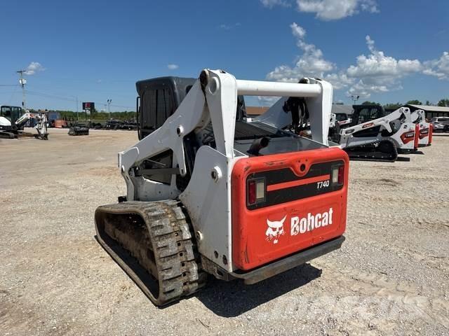 Bobcat T740 スキッドステアローダー