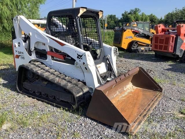 Bobcat T740 スキッドステアローダー