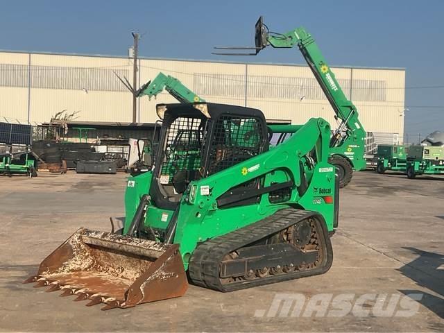 Bobcat T740 スキッドステアローダー