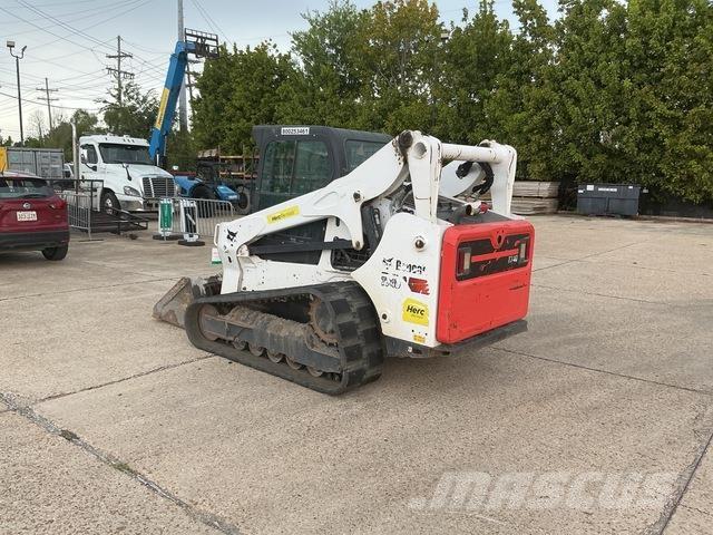 Bobcat T740 スキッドステアローダー