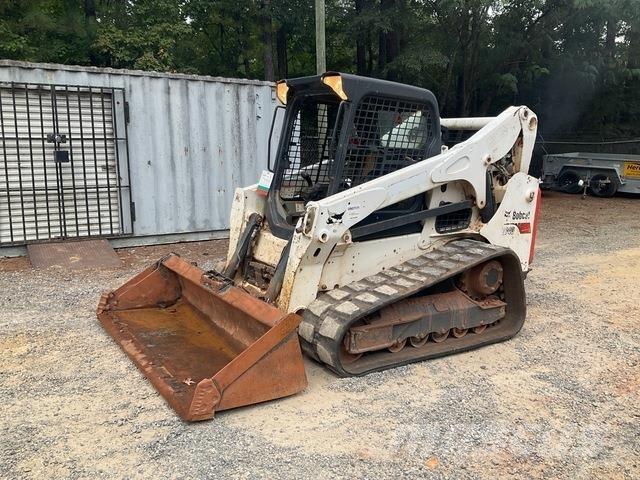 Bobcat T740 スキッドステアローダー