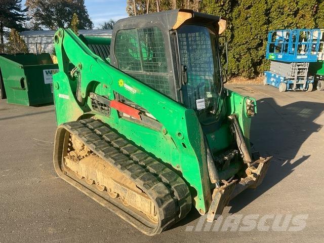 Bobcat T740 スキッドステアローダー