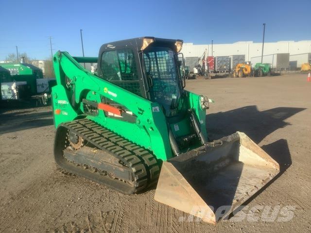 Bobcat T740 スキッドステアローダー