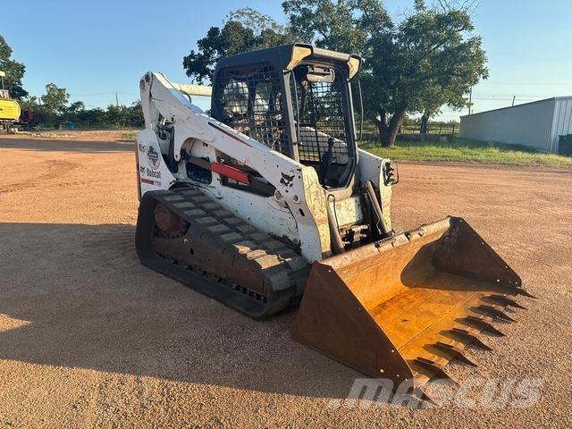 Bobcat T750 スキッドステアローダー