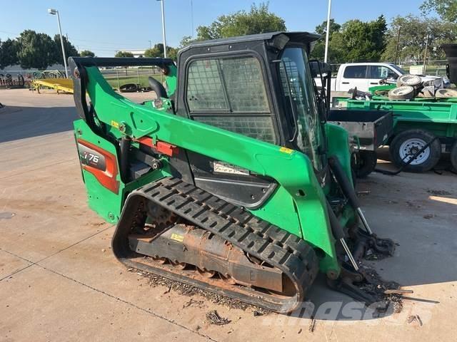 Bobcat T76 スキッドステアローダー