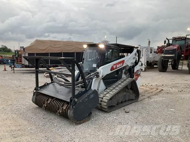 Bobcat T86 スキッドステアローダー