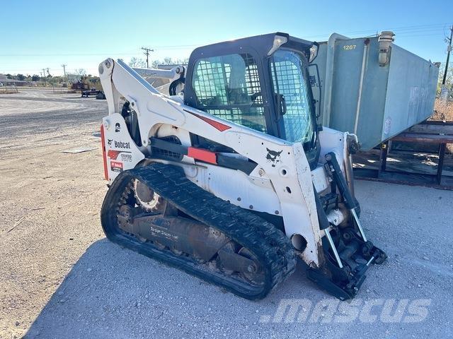 Bobcat T870 スキッドステアローダー