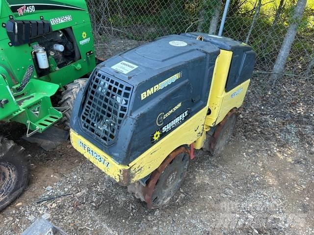 Bomag BMP 8500 ソイルコンパクター
