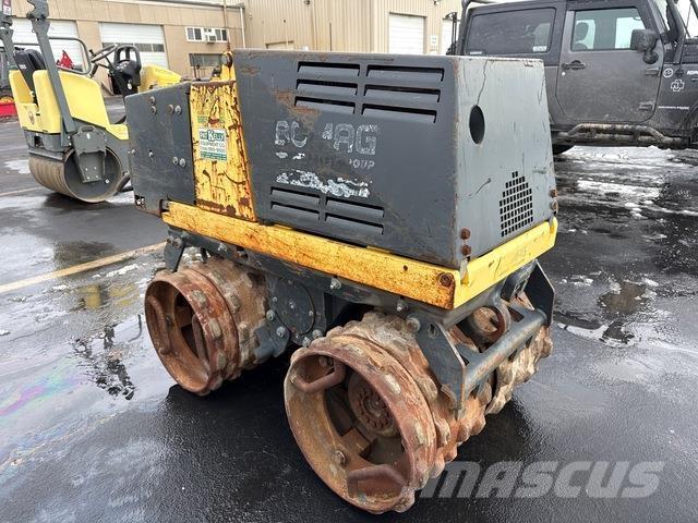 Bomag BMP 851 ソイルコンパクター