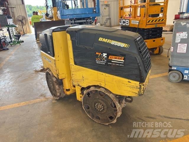 Bomag BMP8500 ソイルコンパクター