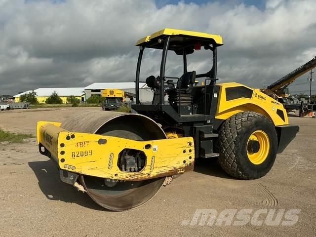 Bomag BW211D-5 振動ローラ