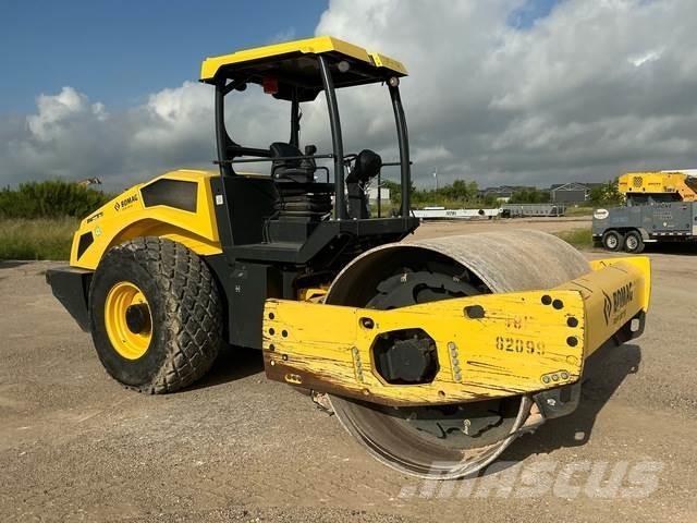 Bomag BW211D-5 振動ローラ