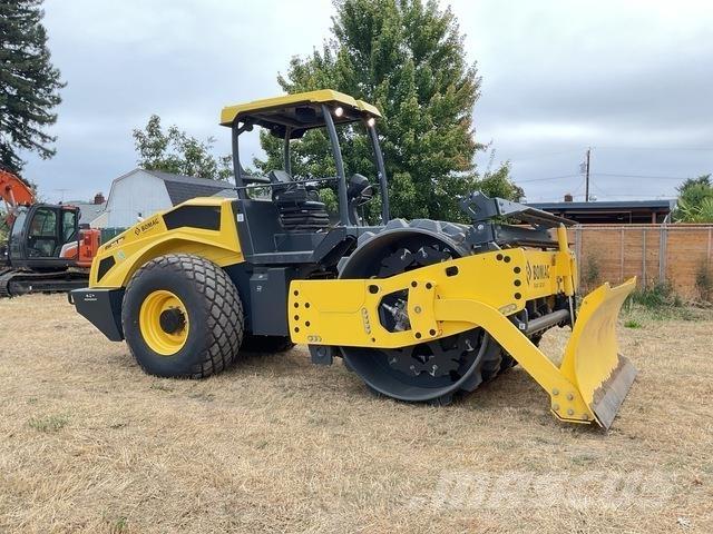 Bomag BW213DH 振動ローラ