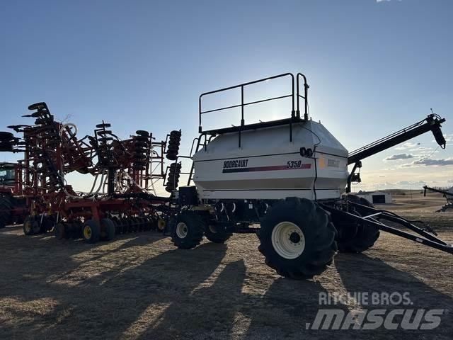 Bourgault 5710 ドリル