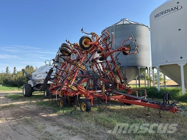 Bourgault 8810 ドリル