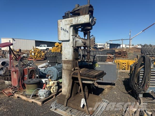 Buffalo  建設機械 -　その他