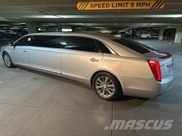 Cadillac XTS 自動車
