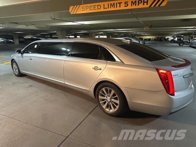 Cadillac XTS 自動車
