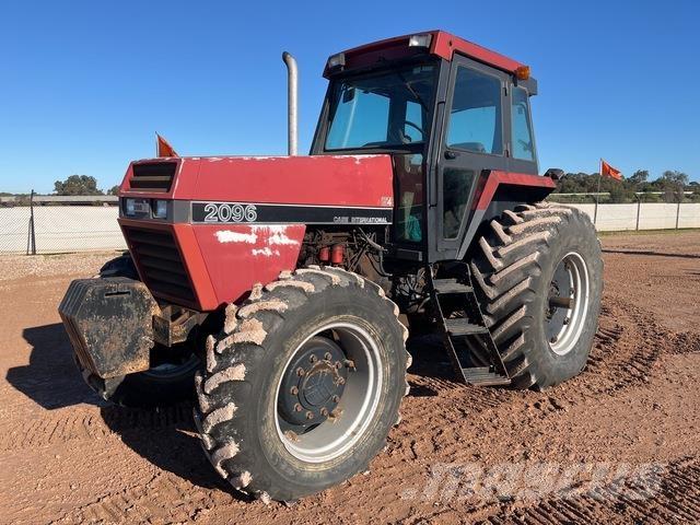 CASE 2096 トラクター