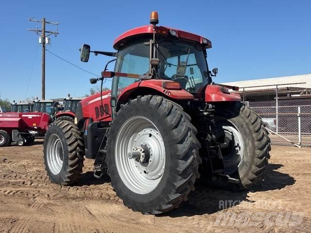 Case IH 215 トラクター