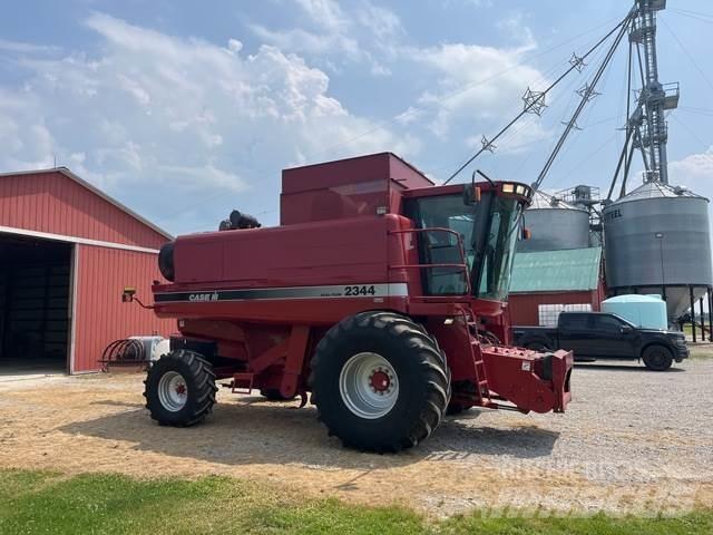 Case IH 2344 コンバイン