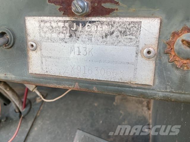 CASE M13K ラフターテレントラック
