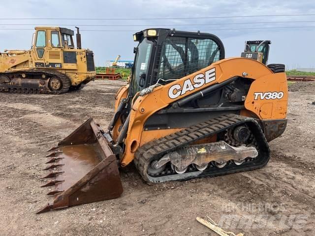 CASE TV380 スキッドステアローダー