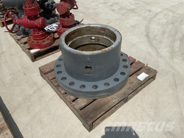  Casing Head 建設機械 -　その他