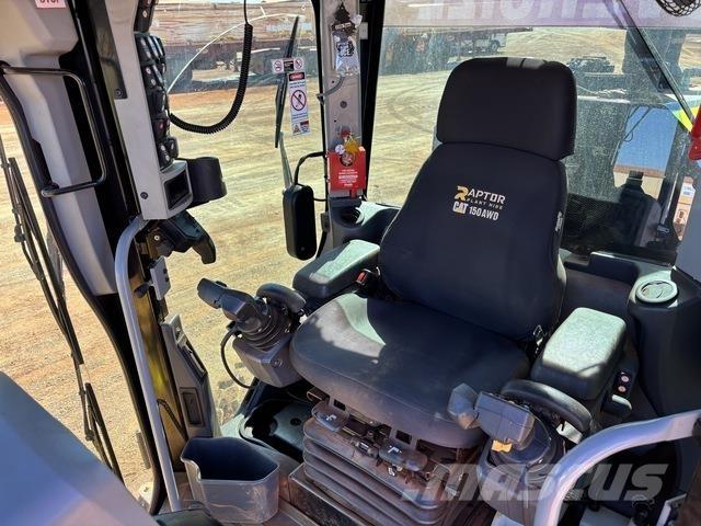 CAT 150 モーターグレーダー