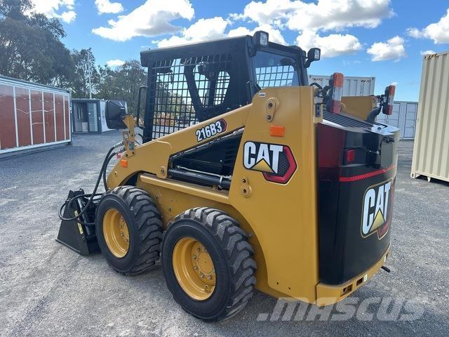 CAT 216B3 スキッドステアローダー