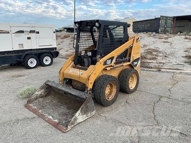 CAT 226B スキッドステアローダー