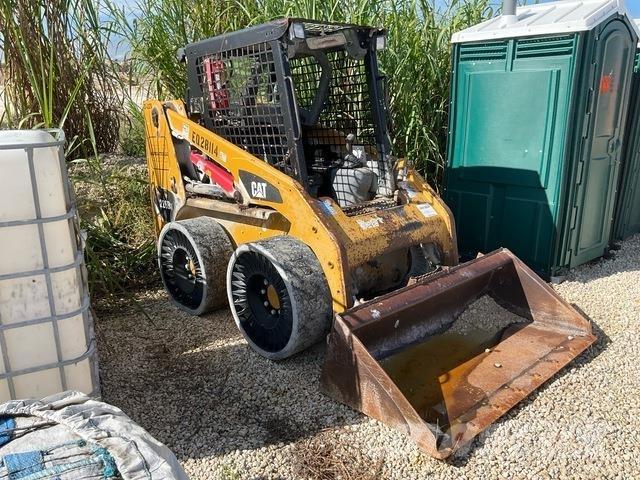 CAT 226B3 スキッドステアローダー