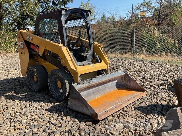 CAT 226D3 スキッドステアローダー