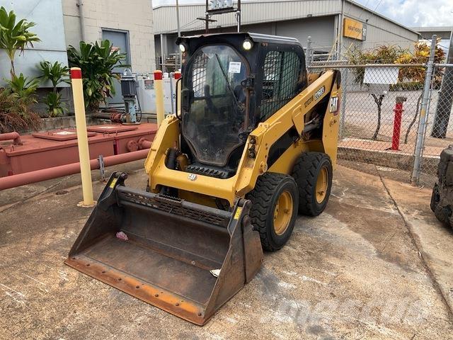 CAT 226D3 スキッドステアローダー