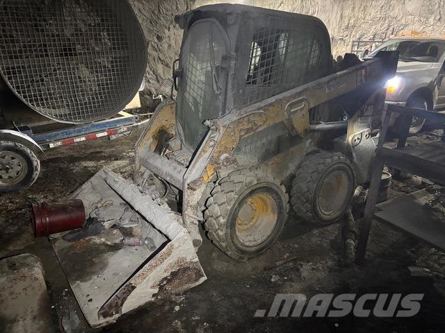 CAT 232D スキッドステアローダー